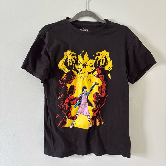 Loot Crate Black Stranger Things T-Shirt - Picture 1 of 5